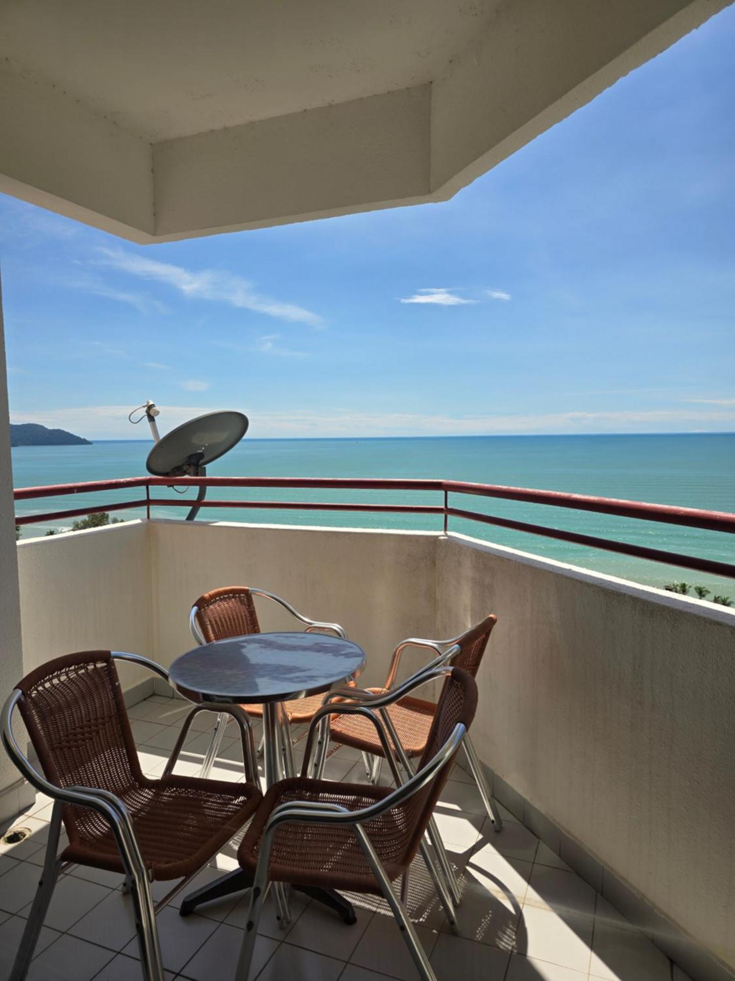 Green Ocean Seaview Apartment Бату-Ферринги Экстерьер фото